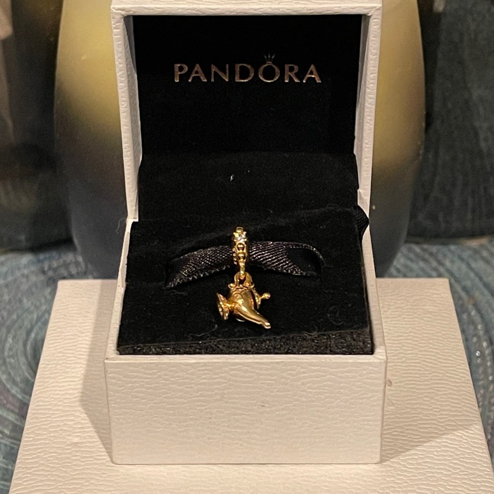 Pandora x Disney Aladdin Genie Lamp Charm